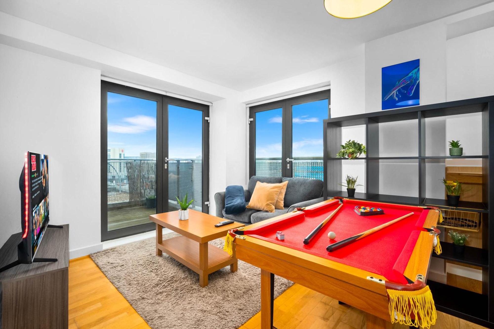 Central Flat Pool Table Balcony เชฟฟิลด์ ภายนอก รูปภาพ